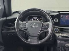 Lexus LS 500h Premium - ფოტო 14