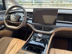 Denza BYD Denza D9 2022 DM-i 970 AWD Premium Edition - ფოტო 10