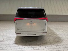Buick GL8 Luzun Respect Edition - ფოტო 6