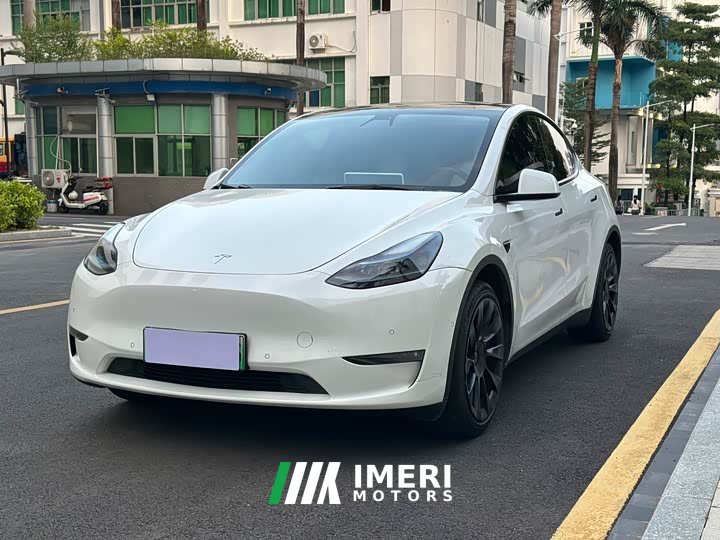 Tesla Model Y Long Range All-Wheel Drive