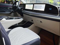 Maxus G90 2022 2.0T Interstellar Six-Seater - ფოტო 10