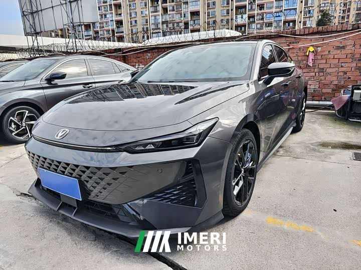 Changan UNI-V 1.5T Premium - ავტომობილი ჩინეთიდან