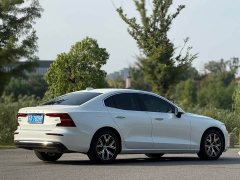 Volvo S60 B4 Intelligent Luxury Edition - ფოტო 14