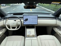 Nio Lerado L90 Ultra Six-Seater - ფოტო 11