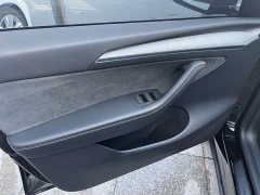 Tesla Model Y Rear-Wheel Drive - ფოტო 4