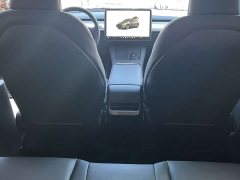 Tesla Model Y Rear-Wheel Drive - ფოტო 8