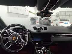 Porsche 2019 Cayenne 3.0T - ფოტო 3