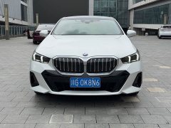 BMW 5 Series 530Li Premier M Sport Package - ფოტო 2