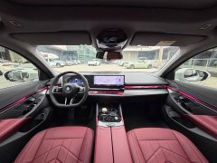BMW 5 Series 530Li Premier M Sport Package - ფოტო 9