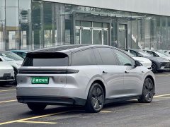 Li Auto i8 Standard Edition - ფოტო 11