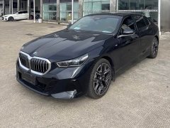 BMW 5 Series 530Li Luxury M Sport Package - ფოტო 1