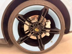Porsche Taycan - ფოტო 13