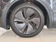 Tesla Model Y Rear-Wheel Drive - ფოტო 10