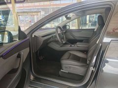 Tesla Model Y Rear-Wheel Drive - ფოტო 15