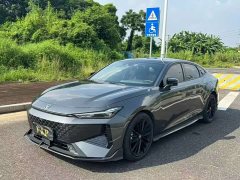 Changan UNI-V 1.5T 500Bar Luxury Sport Edition - ფოტო 3