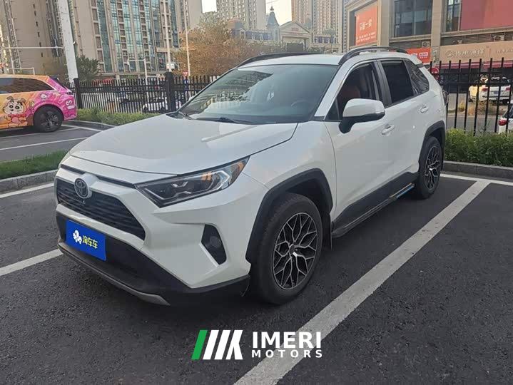 Toyota RAV4 2.0L CVT FWD Fashion Edition