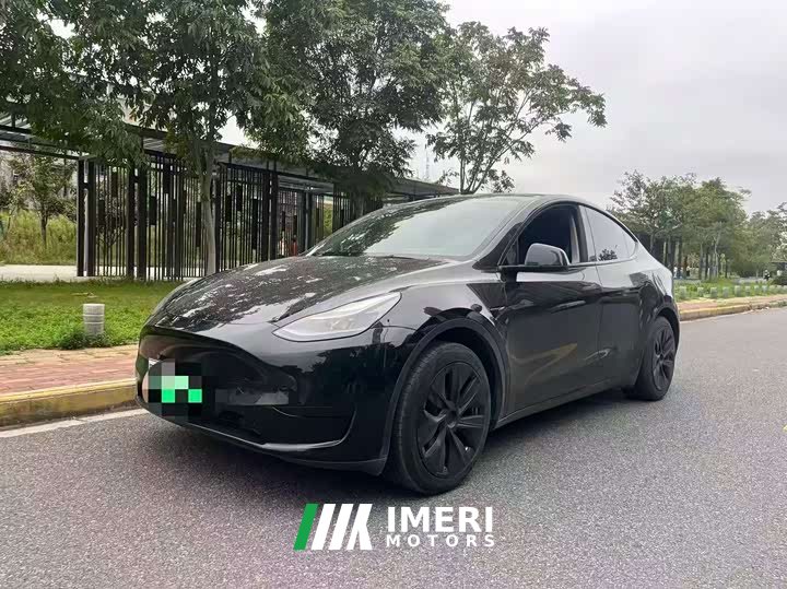 Tesla Model Y Facelift Rear-Wheel Drive