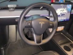 Tesla Model Y Rear-Wheel Drive - ფოტო 15