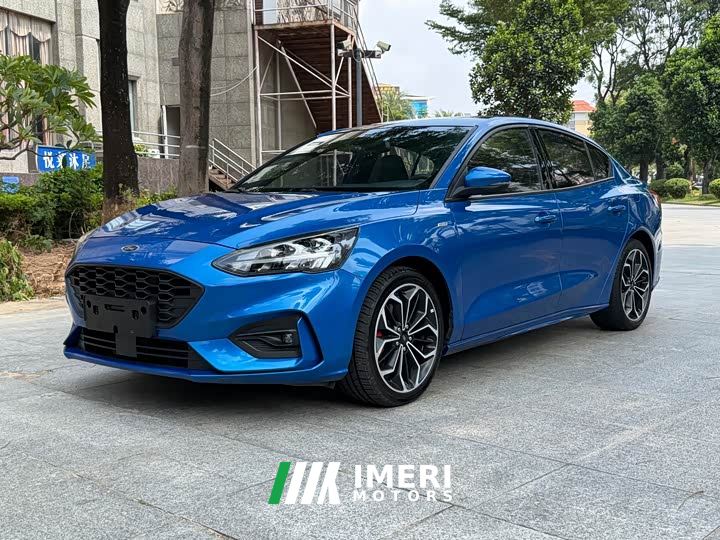Ford Focus Sedan EcoBoost 180 Automatic ST Line