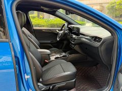 Ford Focus Sedan EcoBoost 180 Automatic ST Line - ფოტო 10