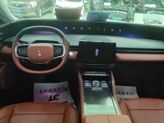 Lincoln Explorer 2.0T AWD Deluxe Hybrid - ფოტო 12
