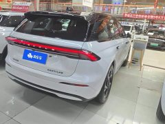 Lincoln Explorer 2.0T AWD Deluxe Hybrid - ფოტო 3
