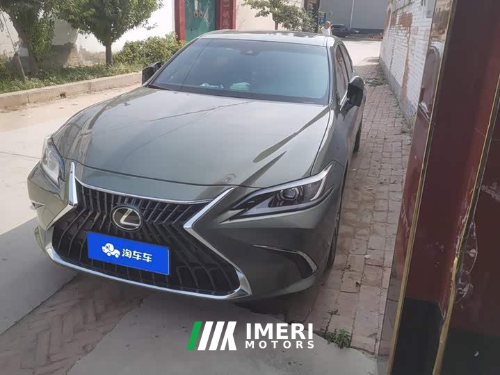 Lexus ES 2022 200 Excellence Edition - ავტომობილი ჩინეთიდან