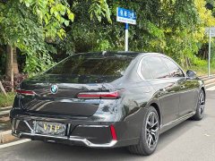 BMW 7 Series 2023 735Li M Sport Package - ფოტო 9