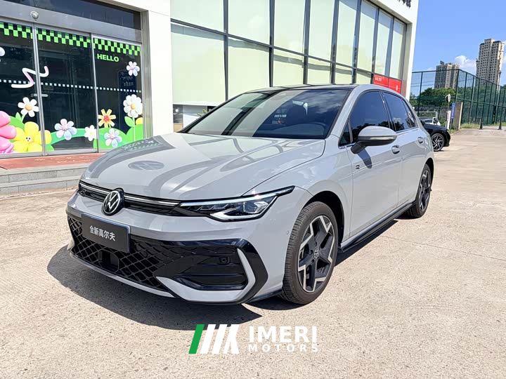 Volkswagen Golf 300TSI R-Line