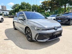 Volkswagen Golf 300TSI R-Line - ფოტო 3