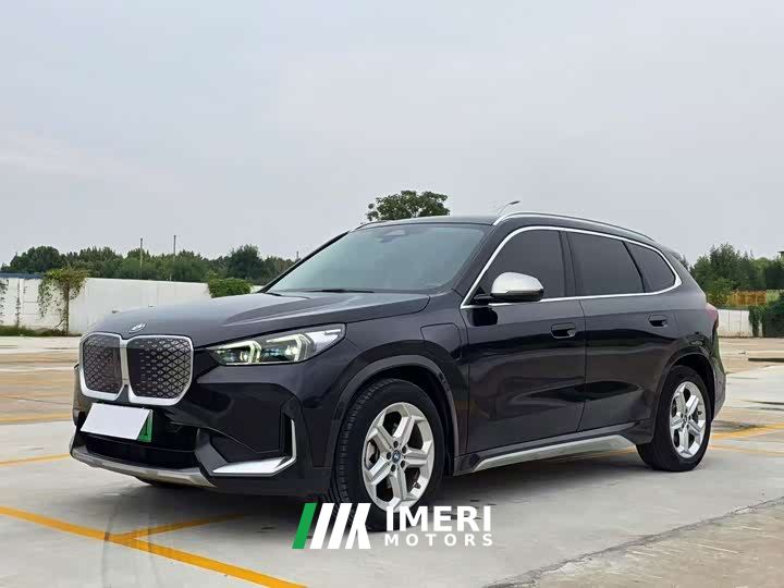 BMW iX1 eDrive25L X Design Package