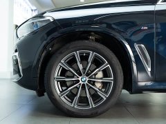 BMW X5 xDrive 30Li Luxury M Sport Package - ფოტო 9