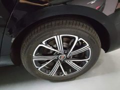 FAW Hongqi H5 PHEV 130 Super Hybrid Edition - ფოტო 6