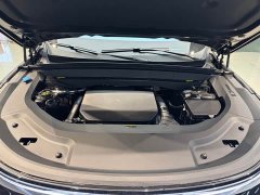 Li Auto L8 Ultra Smart Refresh Edition - ფოტო 7