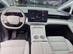 XPeng X9 Pure Electric 750 Ultra - ფოტო 13