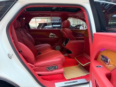 Bentley Bentayga 4.0T V8 Long Wheelbase - ფოტო 14