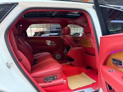 Bentley Bentayga 4.0T V8 Long Wheelbase - ფოტო 15