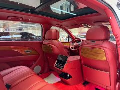 Bentley Bentayga 4.0T V8 Long Wheelbase - ფოტო 16