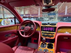 Bentley Bentayga 4.0T V8 Long Wheelbase - ფოტო 17