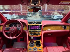 Bentley Bentayga 4.0T V8 Long Wheelbase - ფოტო 3