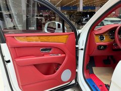 Bentley Bentayga 4.0T V8 Long Wheelbase - ფოტო 5
