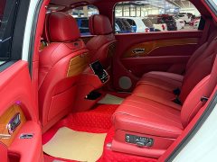 Bentley Bentayga 4.0T V8 Long Wheelbase - ფოტო 7