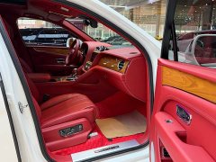 Bentley Bentayga 4.0T V8 Long Wheelbase - ფოტო 9