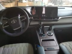 Toyota Gravia Grevias 2023 2.5L Hybrid Comfort Edition - ფოტო 12