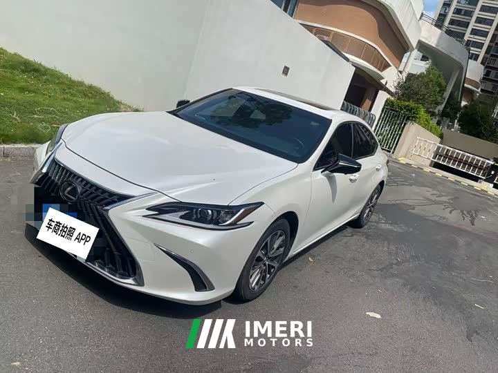 Lexus ES 2022 200 Excellence Edition - ავტომობილი ჩინეთიდან