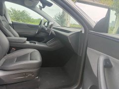 Tesla Model Y Rear-Wheel Drive - ფოტო 10