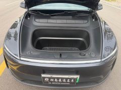 Tesla Model Y Rear-Wheel Drive - ფოტო 12