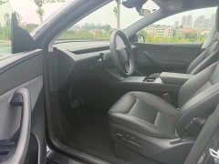 Tesla Model Y Rear-Wheel Drive - ფოტო 8