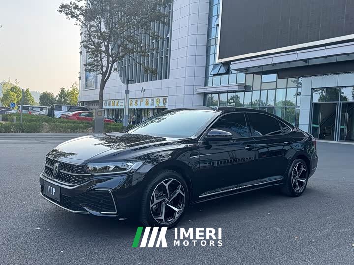 Volkswagen Passat Outstanding Edition 380TSI Dragon Ascendant Version - ავტომობილი ჩინეთიდან