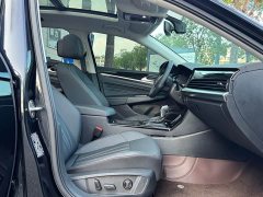 Volkswagen Passat Outstanding Edition 380TSI Dragon Ascendant Version - ფოტო 11